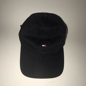 Tommy Hilfiger hat